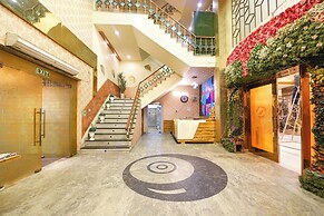 Fabhotel West View