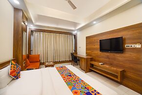 Fabhotel New Mohit Regency