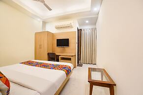 Fabhotel New Mohit Regency