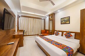 Fabhotel New Mohit Regency