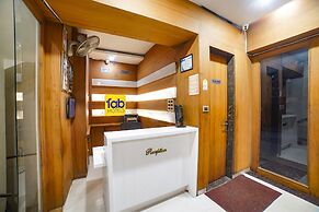 Fabhotel New Mohit Regency