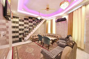 Fabhotel Paradise