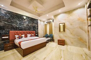 Fabhotel Paradise