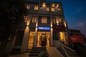 Fabhotel Vintage Inn