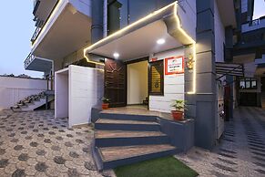 Fabhotel Silver Stone
