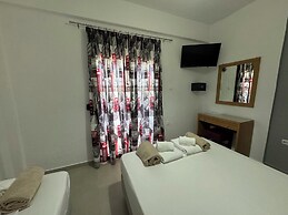 Makis House
