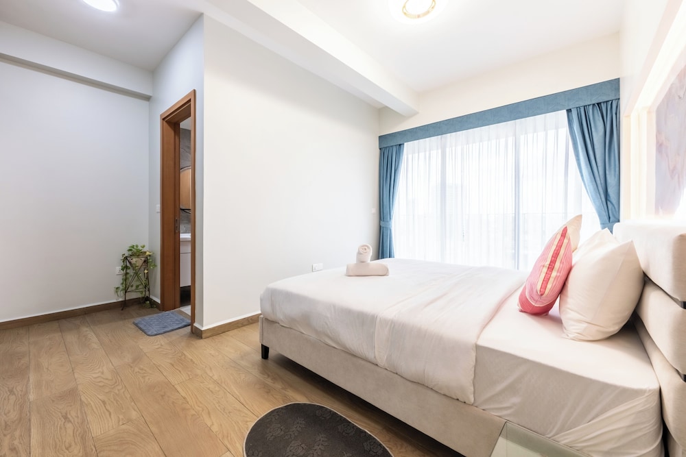 Royal Platinum Condo by Soben Homes