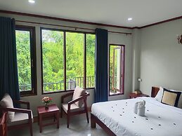 Dok Champa Hotel