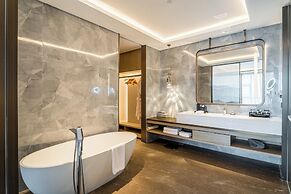 Grand Honor Hotel