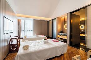 Grand Honor Hotel