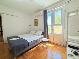 Appartamento Olive Garden Ac Wifi Hvar