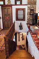 260m2 Unique Mountain House in Lilea Parnasos