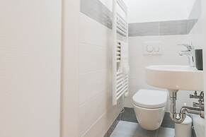 Borsieri Como Apartments with Parking by Rent all Como