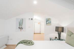 Borsieri Como Apartments with Parking by Rent all Como