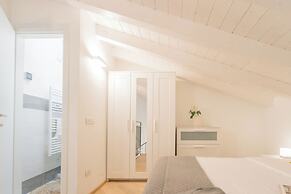 Borsieri Como Apartments with Parking by Rent all Como
