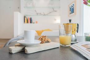 Borsieri Como Apartments with Parking by Rent all Como