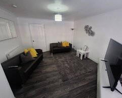 Cozy Shotts House With 2 Bedrooms