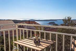 Peaceful Apartment With Beautiful View