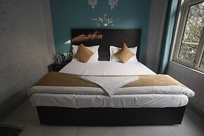 Hotel Ananta Inn