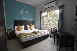 Hotel Ananta Inn