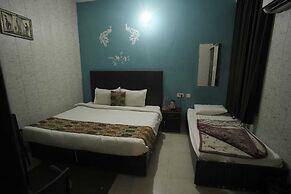 Hotel Ananta Inn