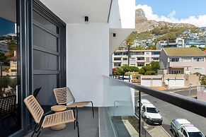 Central Secure Modern Studio w Views Bantry Pad