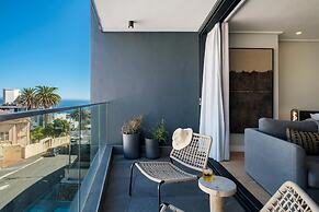 Central Secure Modern Studio w Views Bantry Pad