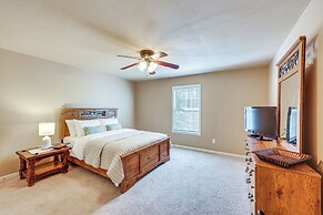 2 Mi to Downtown: Work & Play at El Dorado Getaway