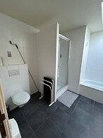 Huswell - Spacious 3-bedroom Duplex Apartment