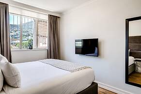 Camps Bay Beachside 2bed w Sea View Cloud 9