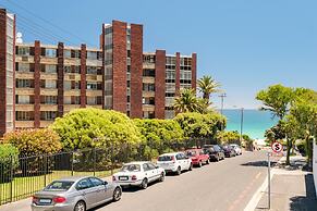 Camps Bay Beachside 2bed w Sea View Cloud 9