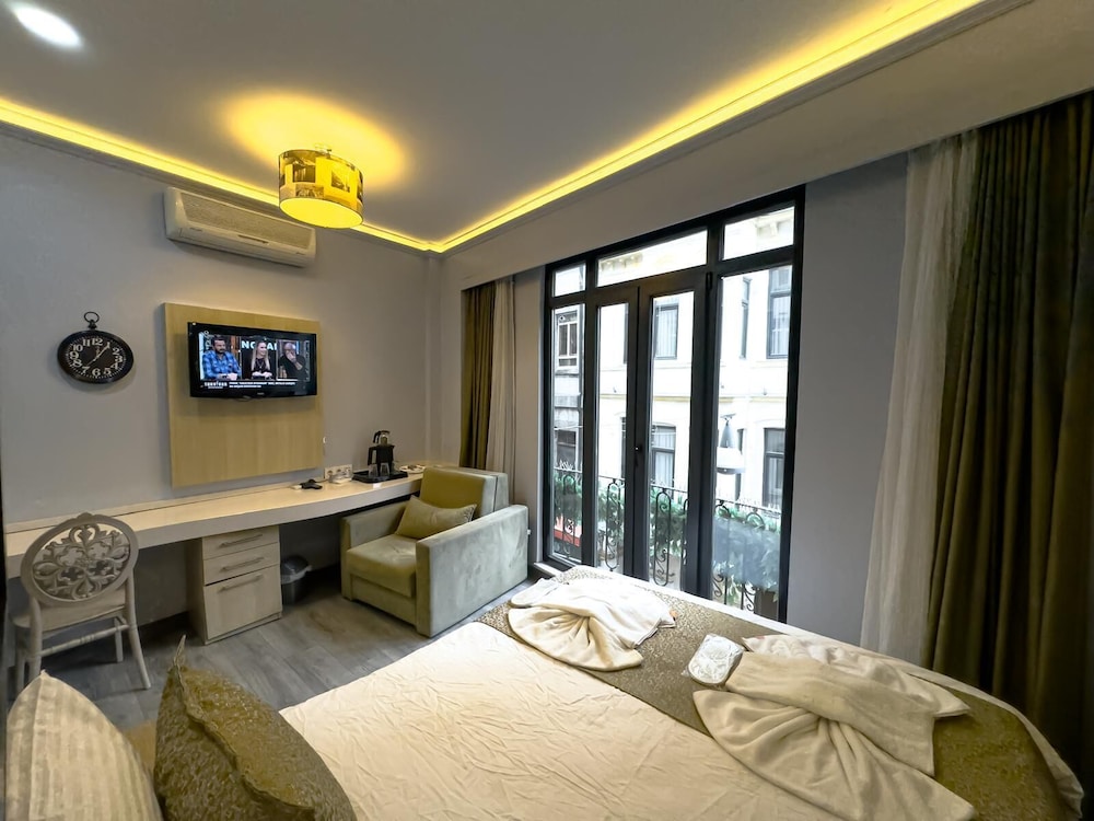 Brick House Hotel