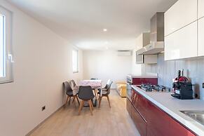Pleasant 2BR flat next to Genoa Port