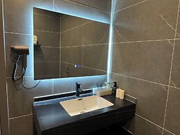 Xianglong Hotel