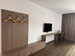 Xianglong Hotel