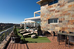 Lavish Villa Near Maspalomas Beach