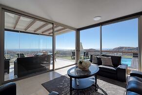 Lavish Villa Near Maspalomas Beach
