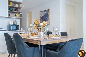 Vogue | Downtown with Direct Access to Dubai Mall