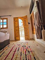 Riad Larbi Khalis