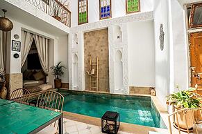 Riad Larbi Khalis
