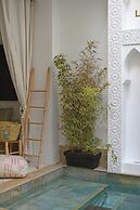 Riad Larbi Khalis