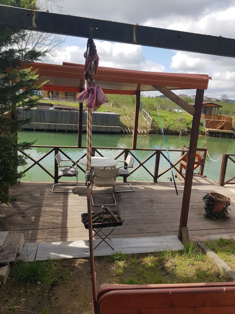 Kaya River House
