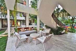 Loch Tulum by The Spot Rentals