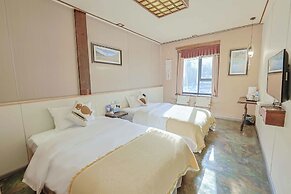 Daocheng Yading Shiruo Hotel