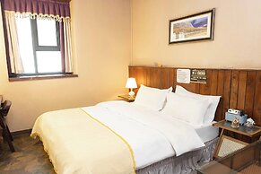 Daocheng Yading Shiruo Hotel