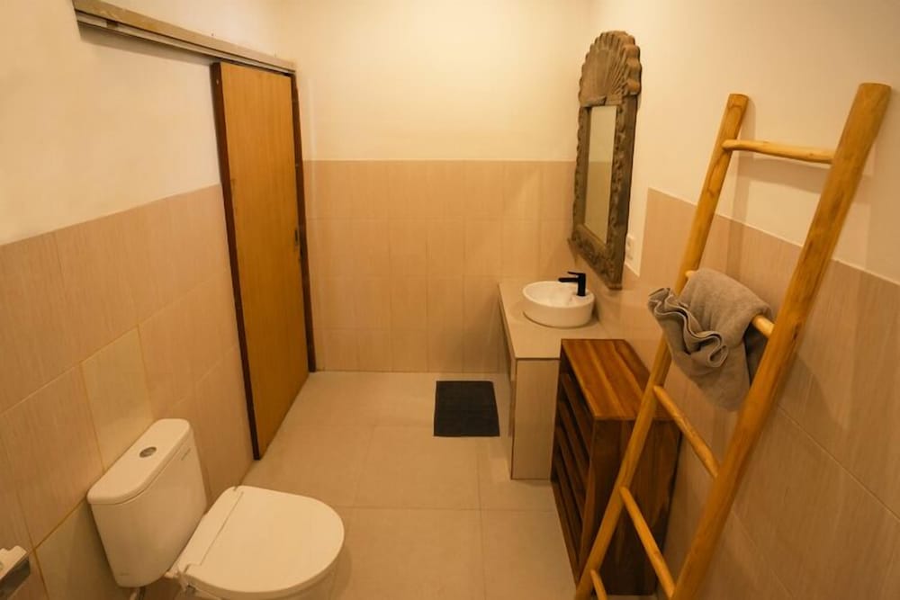 Zena Surf Suite