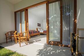 Zena Surf Suite