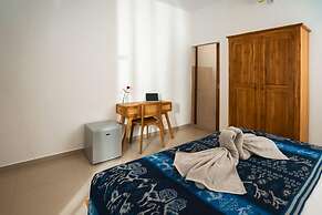 Zena Surf Suite