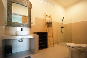 Zena Surf Suite