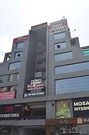 HOTEL ROYAL SQUARE